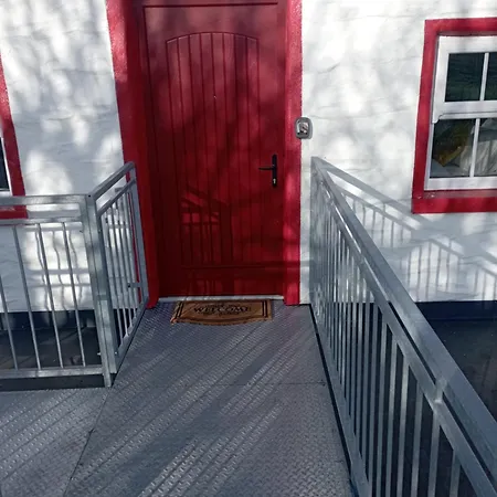Tiernan's Luxury Triple Ensuite Apartment