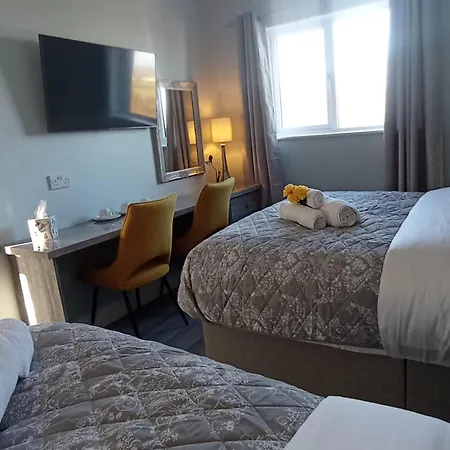 Tiernan's Luxury Triple Ensuite
