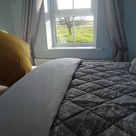 Tiernan's Luxury Triple Ensuite * Charlestown